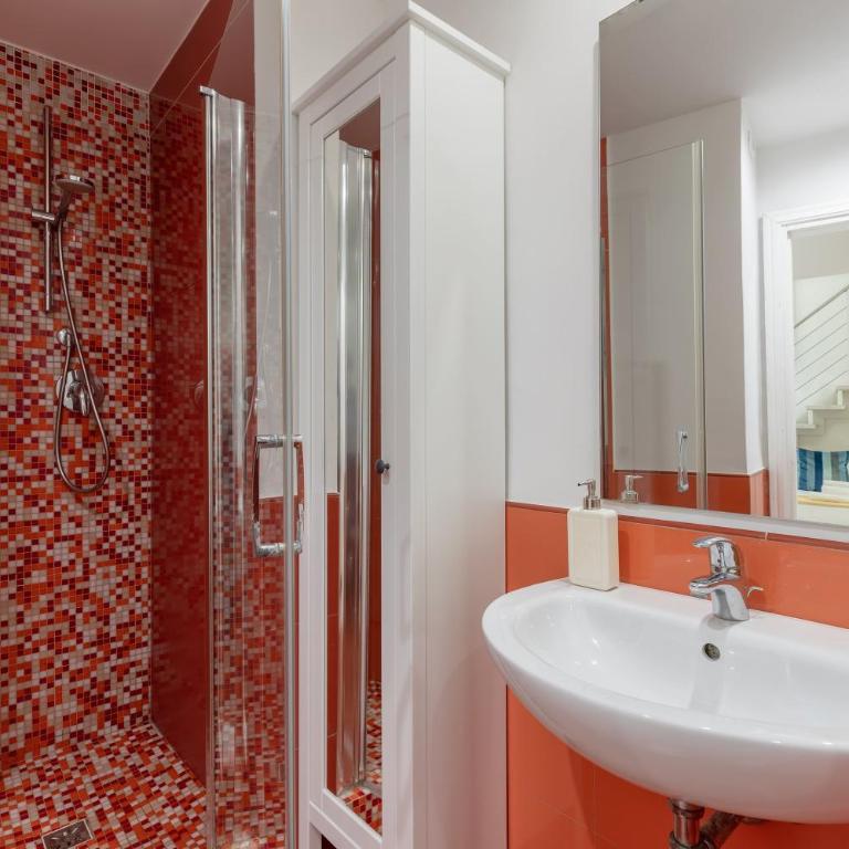 Charming Loft Near the Duomo Cathedral - Loft - 18