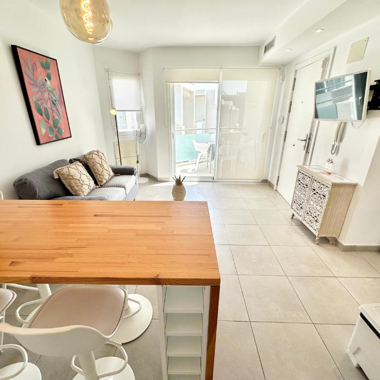 Chocolate Cookie- AC, High speed internet, Desk with natural light, Sunny terrace and pool - Apartamento - 13