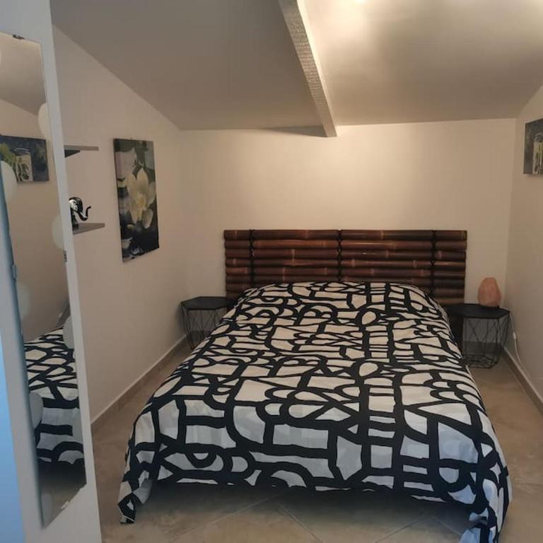 Location Villa 66m2 - La Londe Les Maures - 4 personnes - Casa de 2 dormitorios - 13