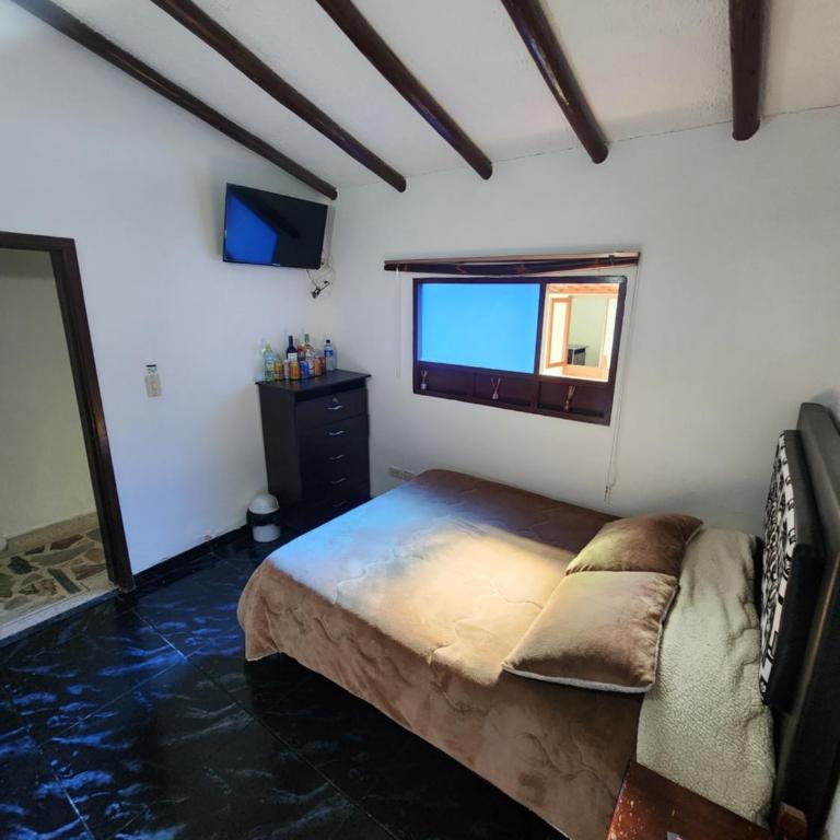 HOSPEDAJE DE GUATAVITA - Habitación Doble con baño privado - 1