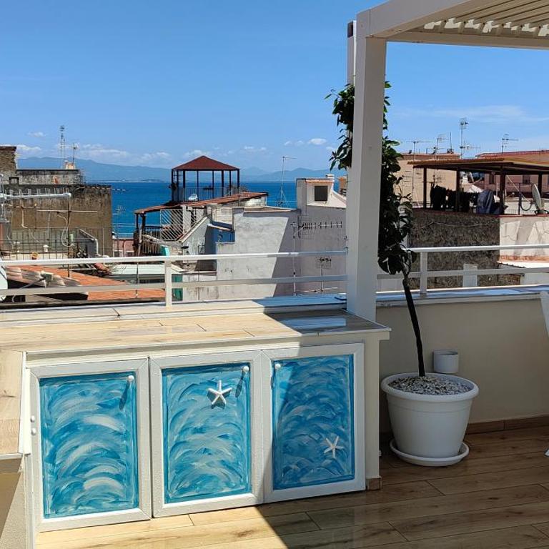 The Sorabellas - Monolocale con Terrazza e Vista Mare - 9