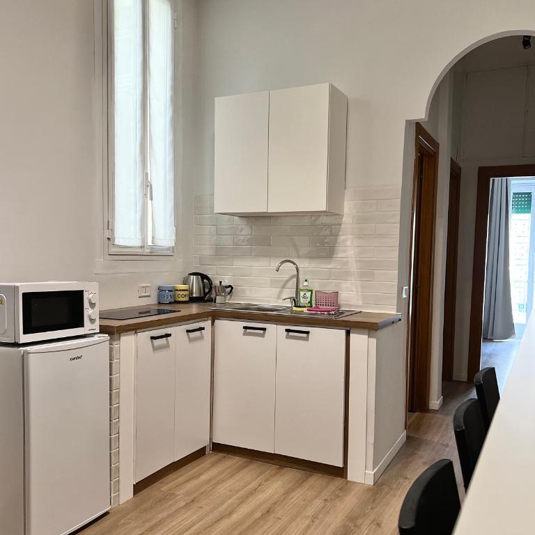 Lilia Charming Flat - Two-Bedroom Apartment - 8
