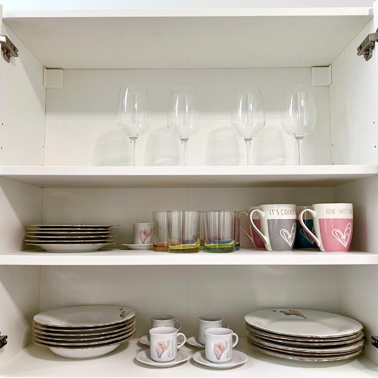 Lilia Charming Flat - Two-Bedroom Apartment - 9