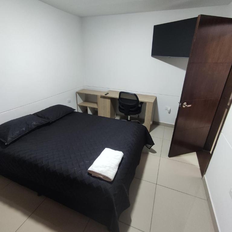 Habitación cama doble con baño privado - Double Room with Private Bathroom - 1