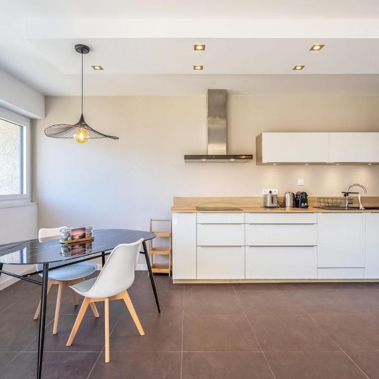 Le Sainte Anne- appartement avec vue Lac - Apartment - 8