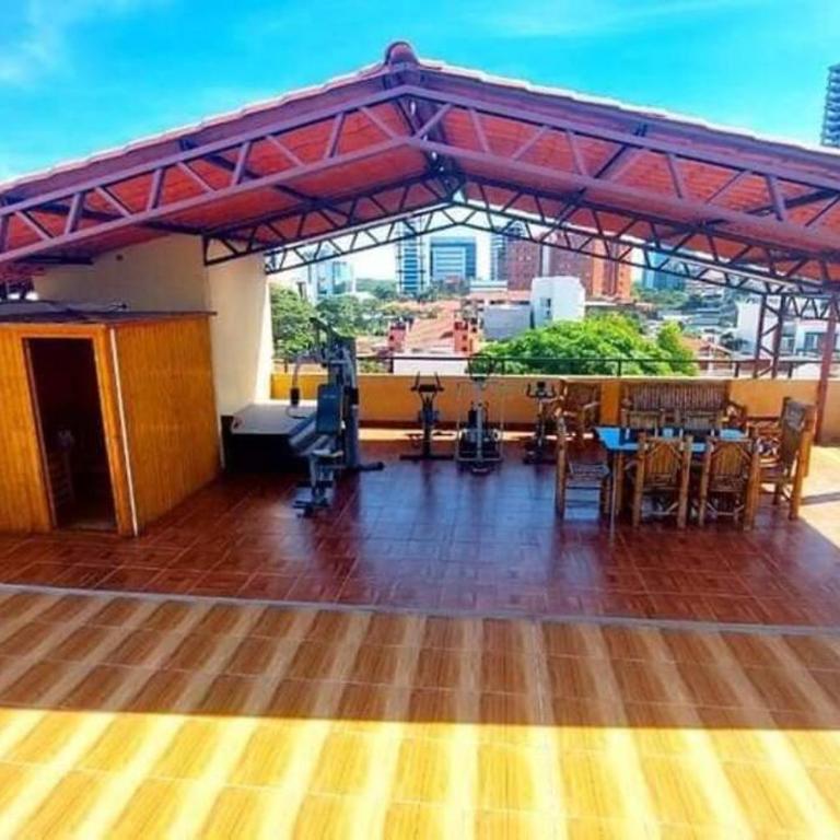 Super céntrico departamento en Equipetrol - Apartamento de 1 dormitorio - 14