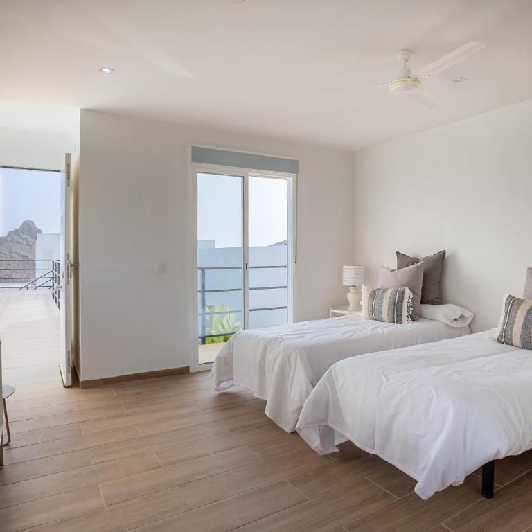 LuxLiving Tenerife Villa Hortalaya HEATED POOL - Villa Superior - 11