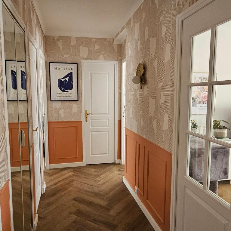 123 non Appartement renové au dernier étage en ville et au calme - Appartement 2 Chambres - 5