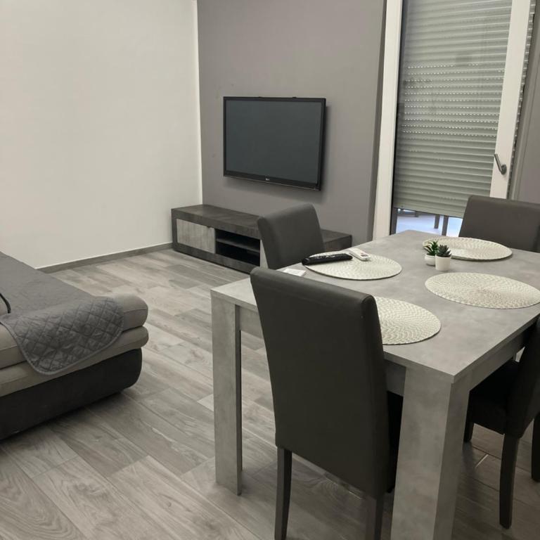 Casa Rosy - Appartamento con 1 Camera da Letto - 12