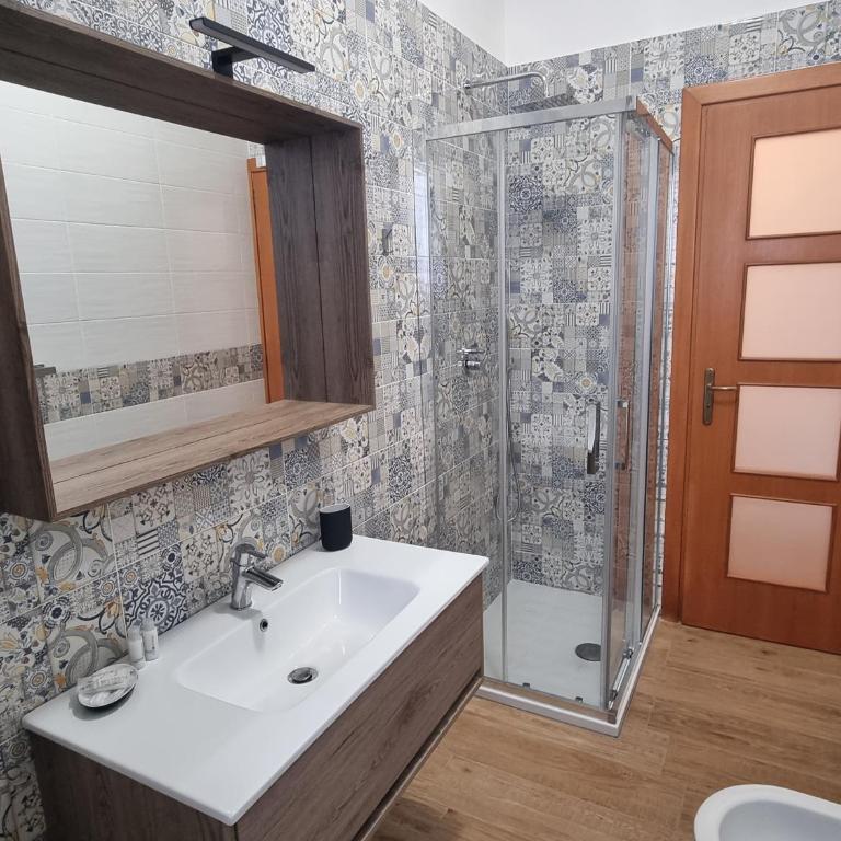 B&B Estia Domus - Camera Matrimoniale con Bagno Privato - 1