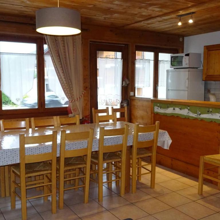 Les Gets : Appartement 6 pièces, 13 pers, Wi-Fi, 200m commerces, 450m pistes, draps et serviettes inclus - FR-1-802-55 - Apartment - 16