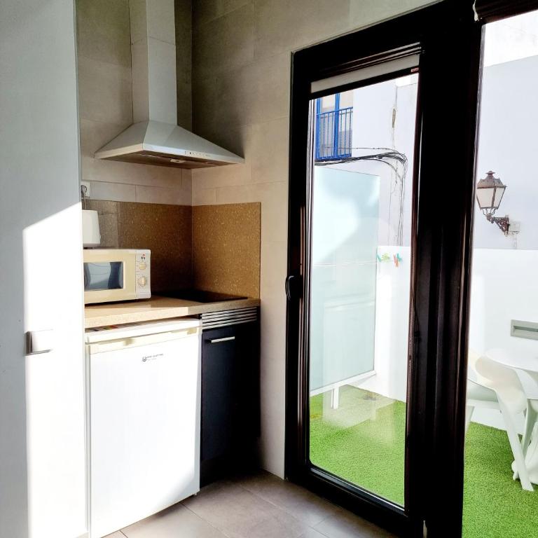 Apartamentos El Arrecife - Studio 2 with Terrace and Spa Bath (2 Adults) - 10