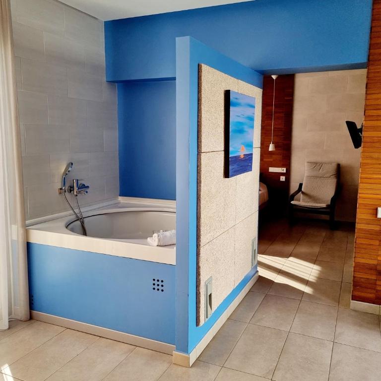 Apartamentos El Arrecife - Studio with Sea View and Spa Bath (2 Adults) - 3