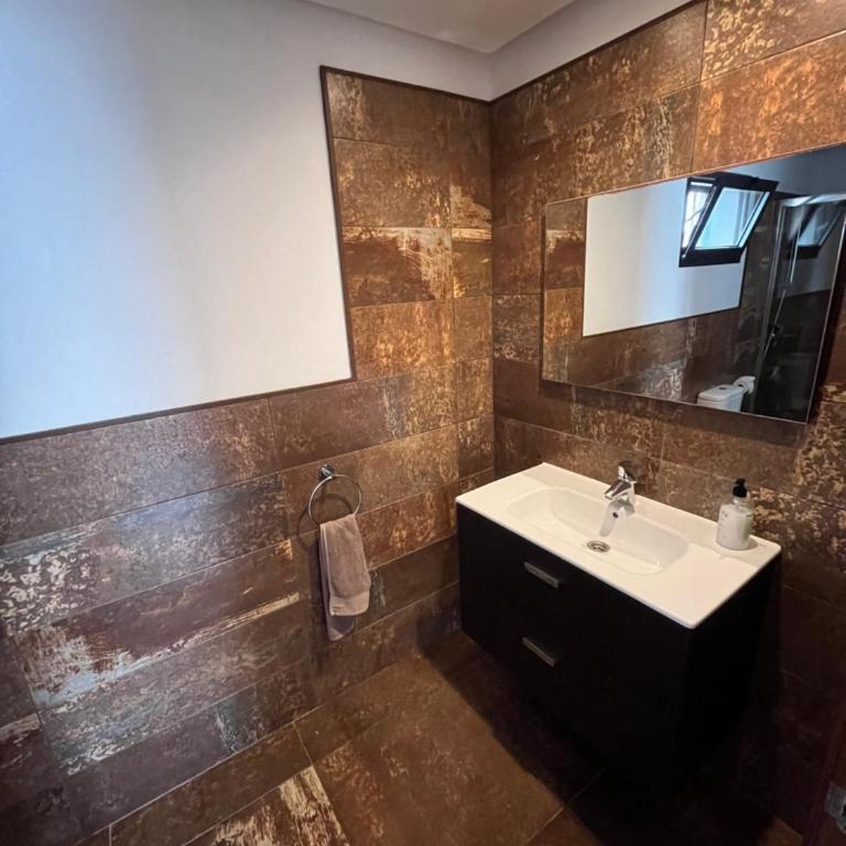 Casa De Fortuna - Three-Bedroom House - 19