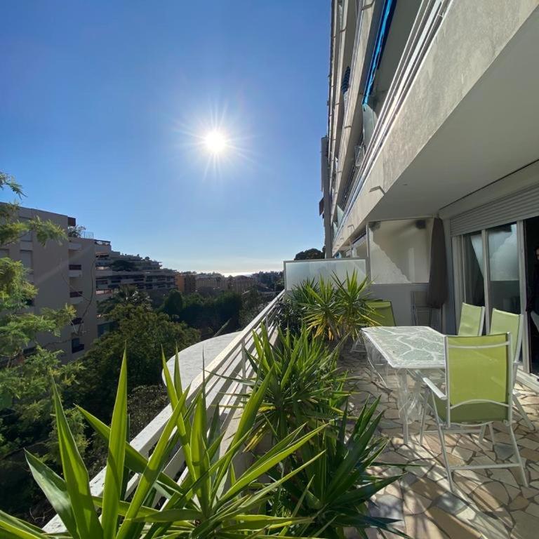 3 Pièces avec grande terrasse - Appartement 2 Chambres - 4