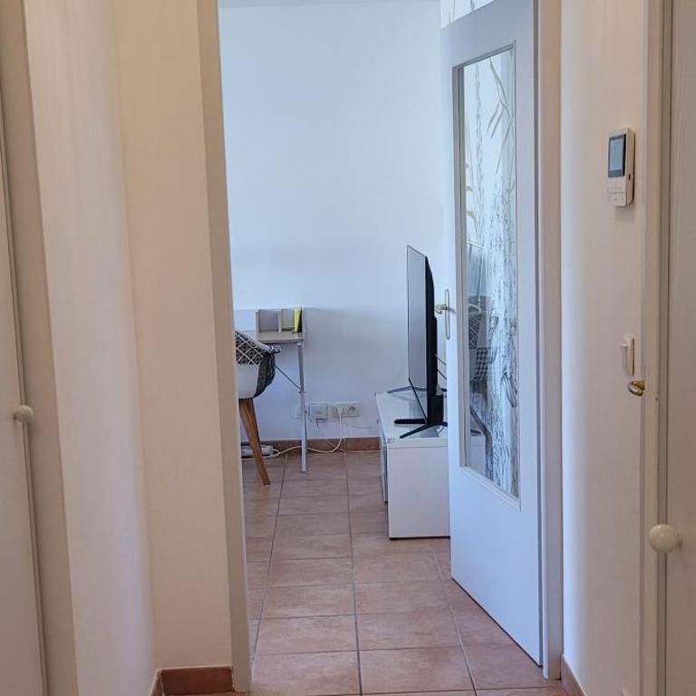 Cosy 51m2 proche gare pour Genève et tram 3 min - Appartement 1 Chambre - 17