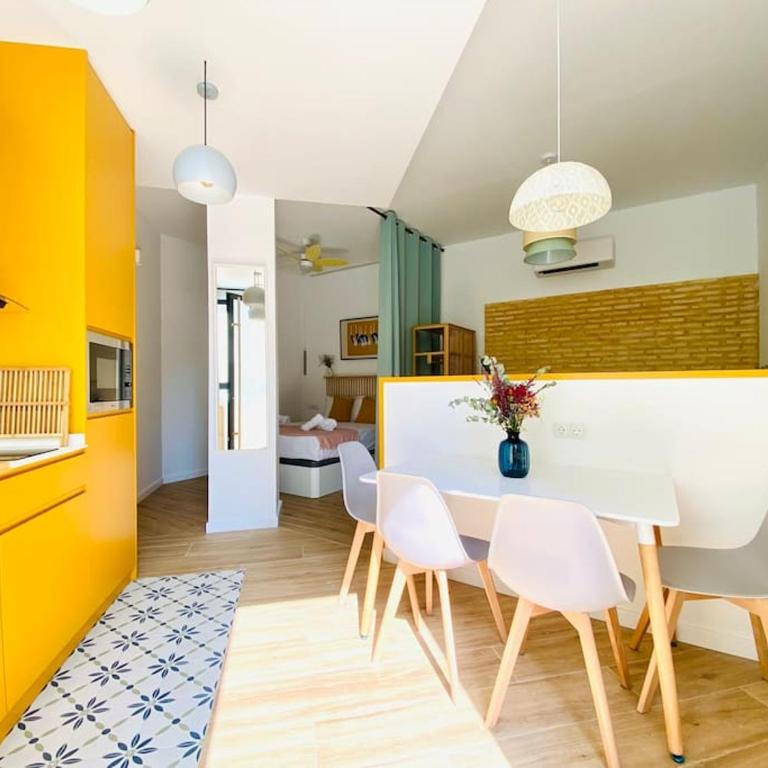 BAJO B - Design & Comfort in Ruzafa SOHO - One-Bedroom Apartment - 12