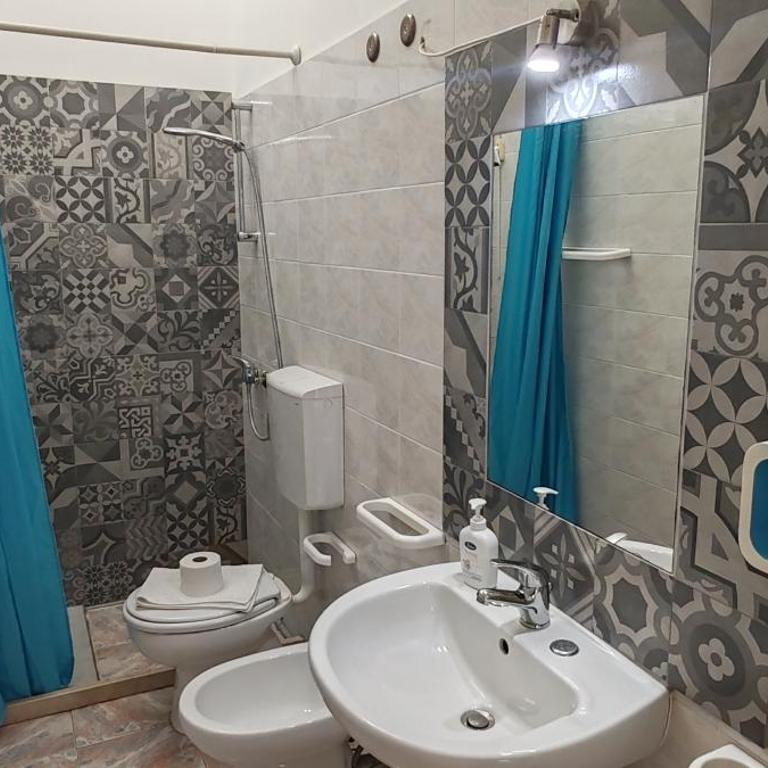 MAREE SOL RESIDENCE Camere e Appartamenti - Appartamento Deluxe con 2 Camere da Letto - 7