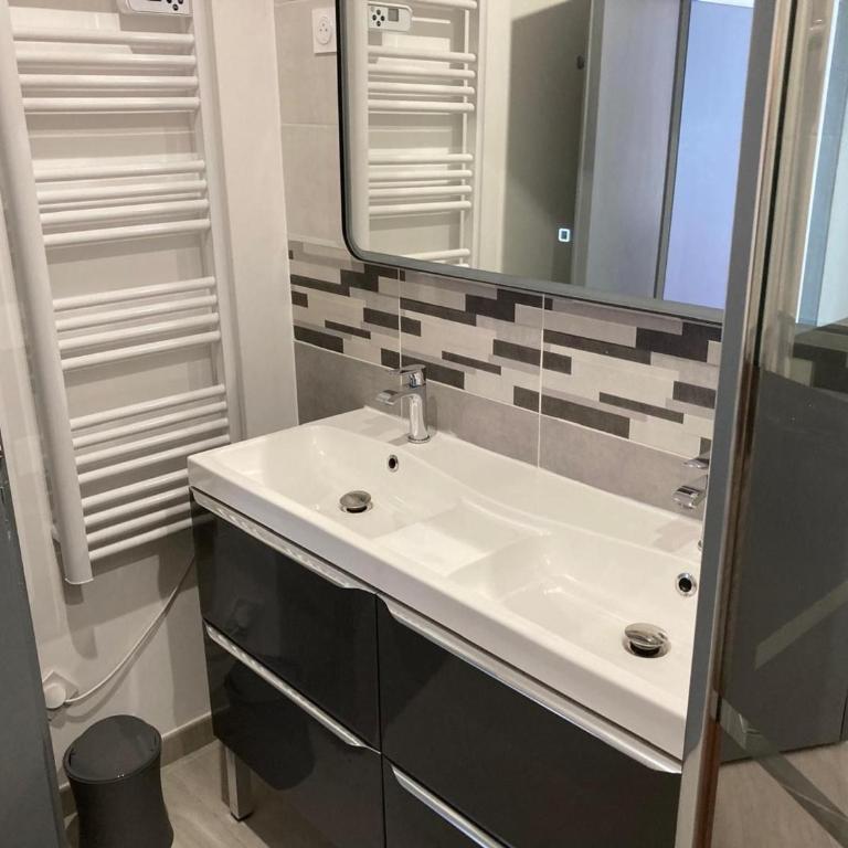 Maison proche plage avec jardin, prêt vélos, internet et espace lingerie - FR-1-426-545 - Ferienhaus - 26