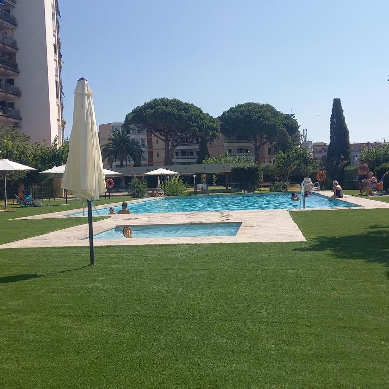 appartement lumineux piscine plage 250m centre ville grande terrasse portaventura - Apartamento con vistas a la piscina - 18