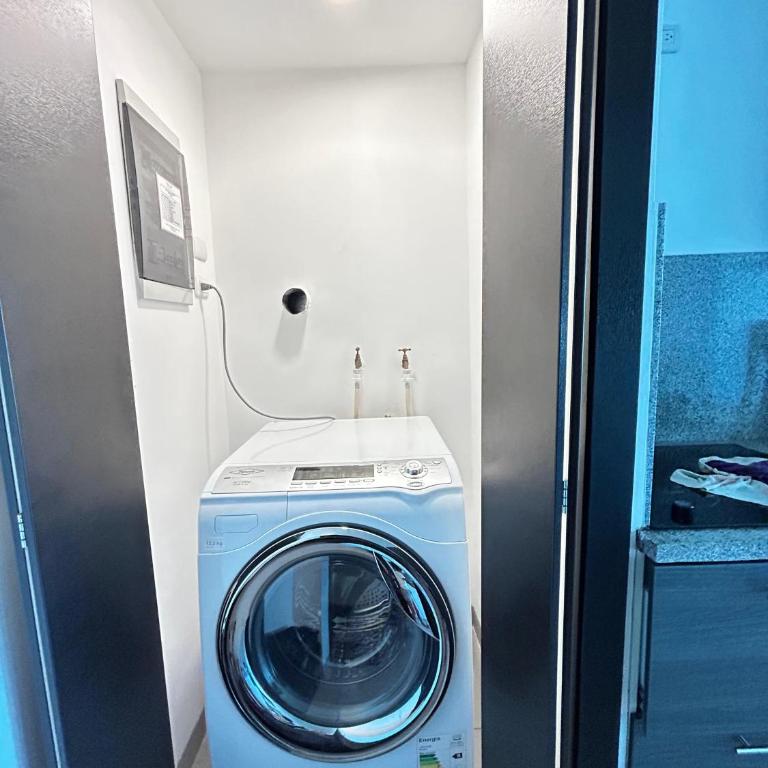 Dpto cerca de Aeropuerto con piscina y zona de trabajo - Apartamento de 1 dormitorio - 10