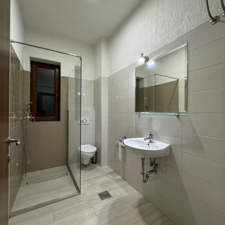 Hillside Rooms - Deluks Dvokrevetna Soba sa Bračnim Krevetom i Balkonom - 2