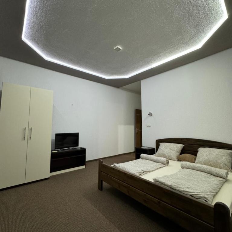 Hillside Rooms - Deluks Dvokrevetna Soba sa Bračnim Krevetom i Balkonom - 1