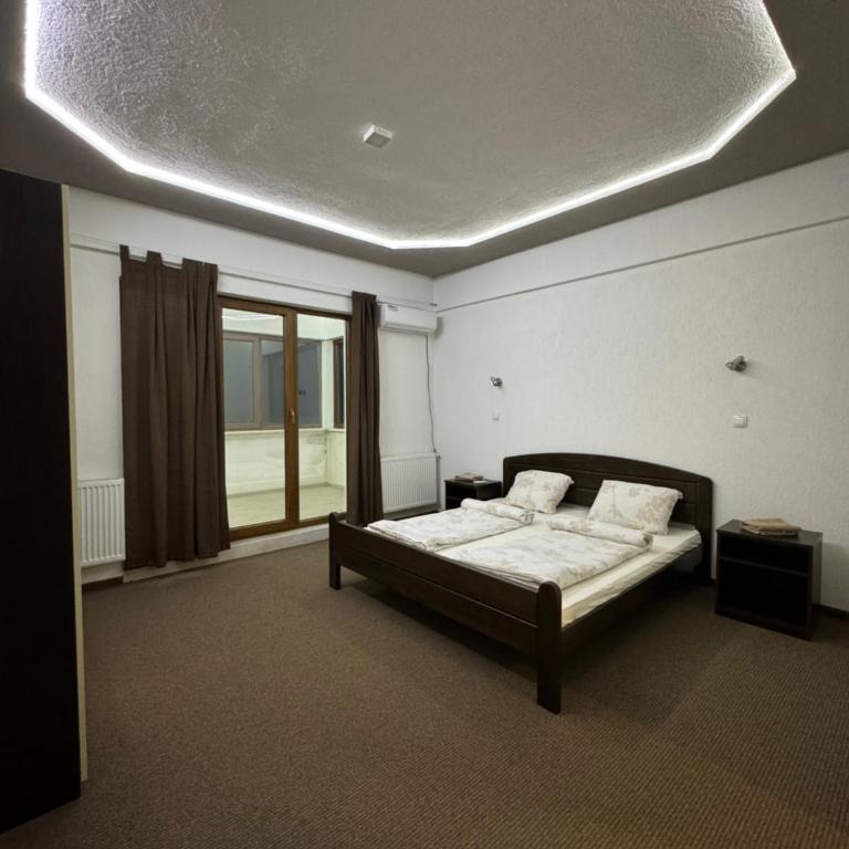 Hillside Rooms - Dvokrevetna Soba sa Bračnim Krevetom - 2