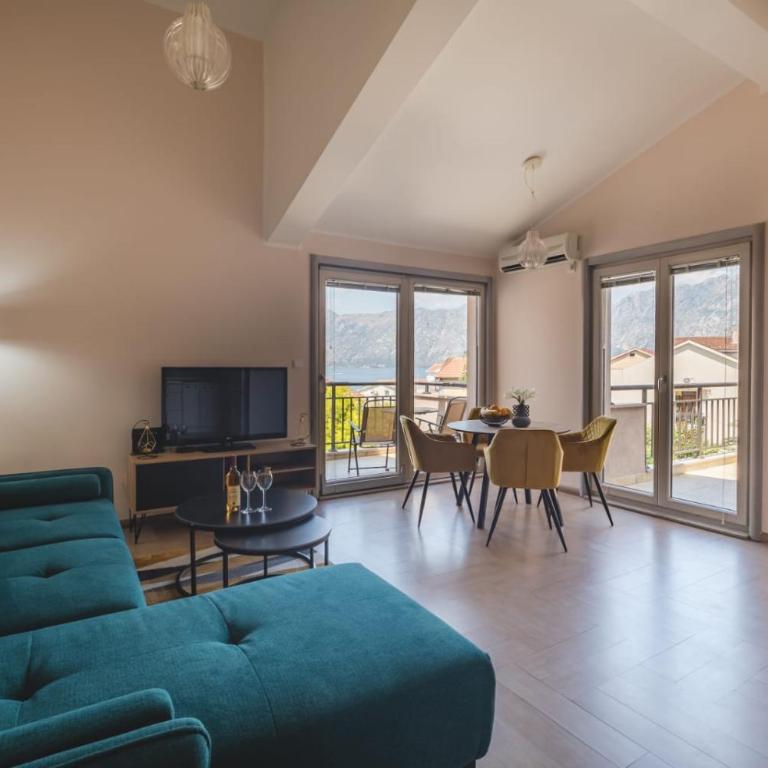 Lux Seaside Residence - One-Bedroom Apartment - 7