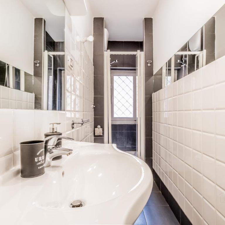 BBHOME Comfort apartment near Colosseum - Appartamento con 2 Camere da Letto - 18