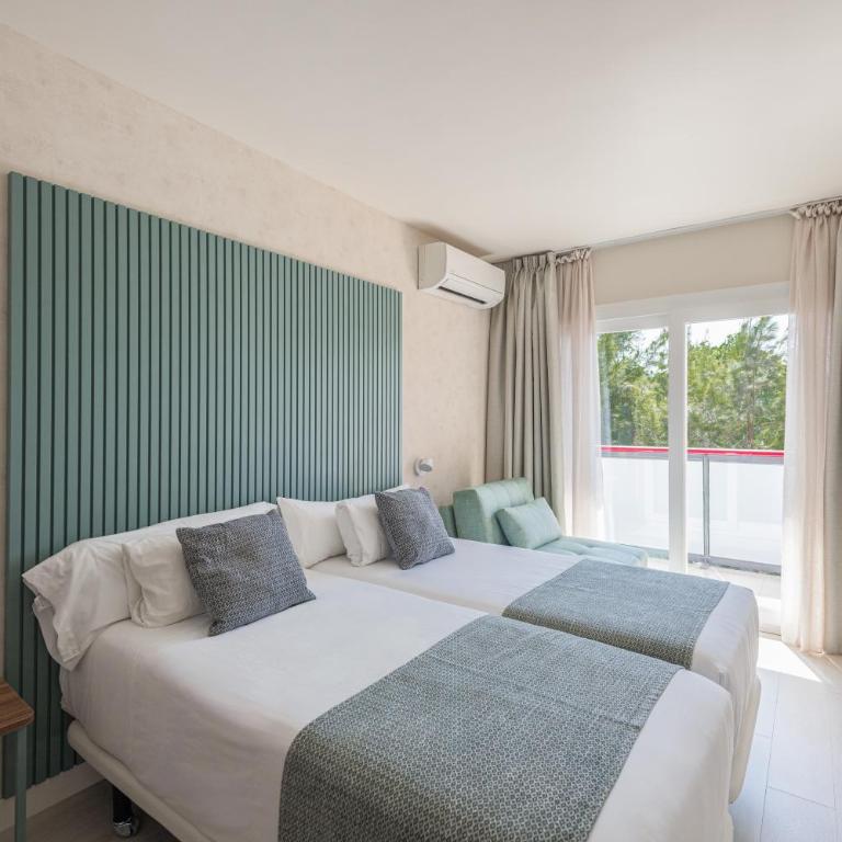 Eurosalou & Spa - Habitación Estándar con vistas a la piscina - 1