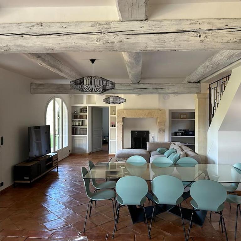Villa Domitia Splendid View 5mn walk from center of Saint Remy - Villa - 85