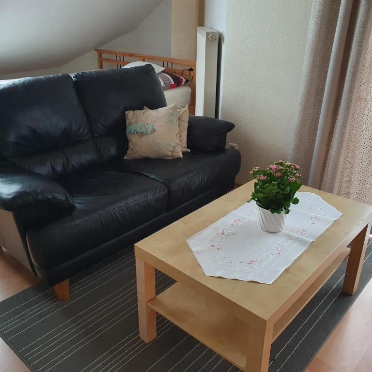 Privatzimmer mit Balkon im schönen Allgäu - Doppelzimmer mit Gemeinschaftsbad - 12