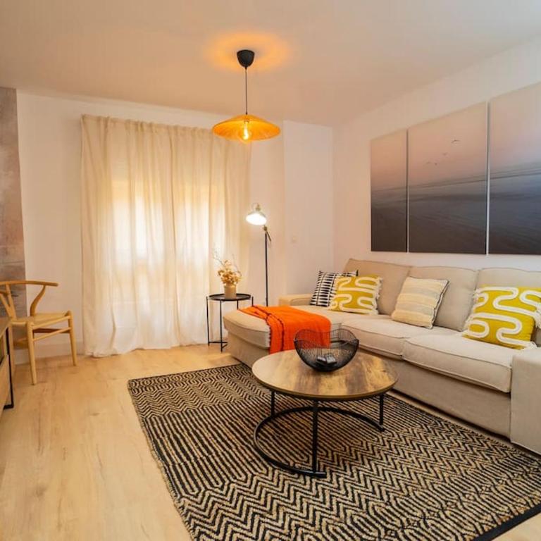Granada Garden s Breeze - Three-Bedroom Apartment - 8