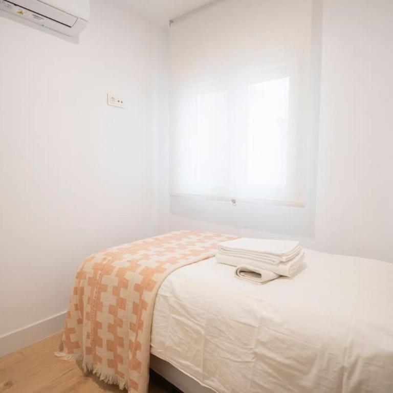 Granada Garden s Breeze - Three-Bedroom Apartment - 38