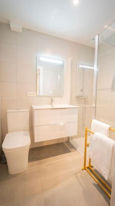 Granada Garden s Breeze - Three-Bedroom Apartment - 40