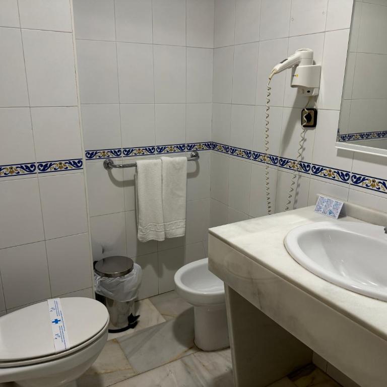 Hotel Nerja Club by Dorobe - Habitación Doble Económica - 8
