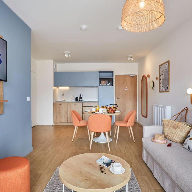 Résidence Odalys L'Orée du Parc - Apartment - 13