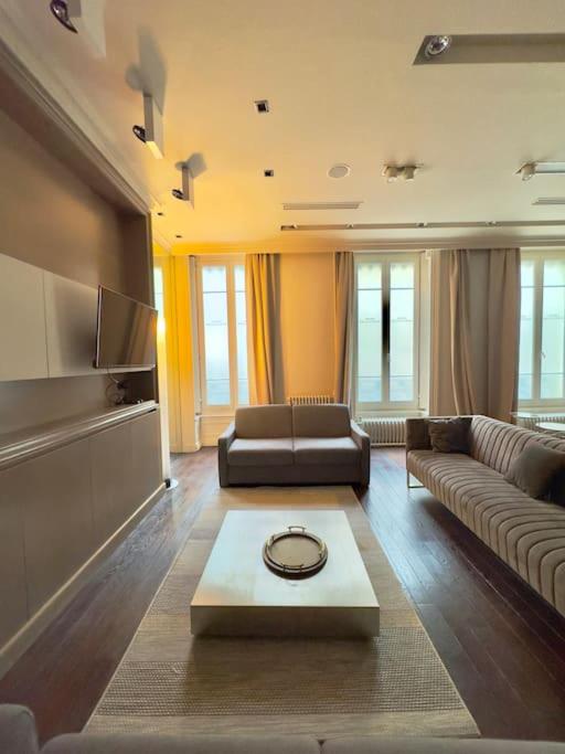 Appartement spacieux et lumineux pour 8, Lyon 1er - Two-Bedroom Apartment - 17