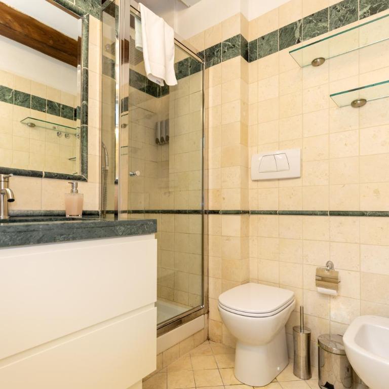 BolognaRoomscom - Frassinago Deluxe - Suite Deluxe con Vasca Idromassaggio - 3