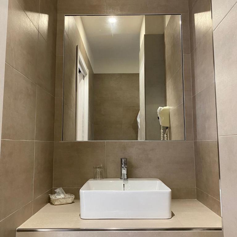 Hotel Vittoria - Deluxe Single Room with Sea View - 3