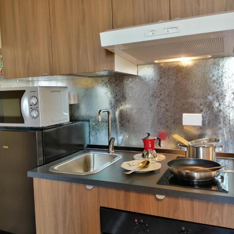 Penthouse view villa Bellini with elevator- Attico Bellini - Deluxe One-Bedroom Apartment with City View - 13