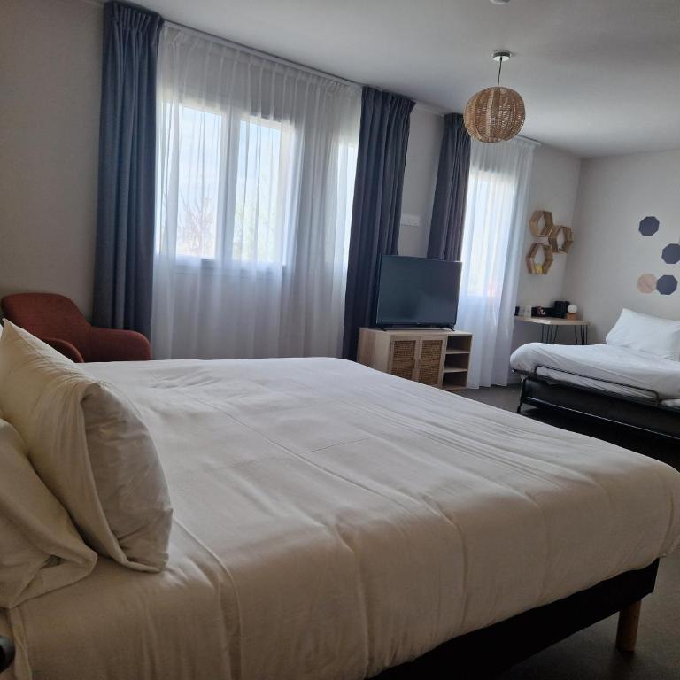 Beelodge Hotel Blois Centre - Chambre Familiale - 15