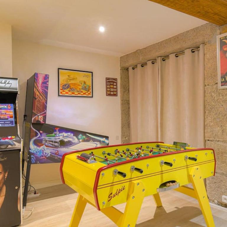 Spécial groupes Lyon - 10 personnes - Three-Bedroom Apartment - 6