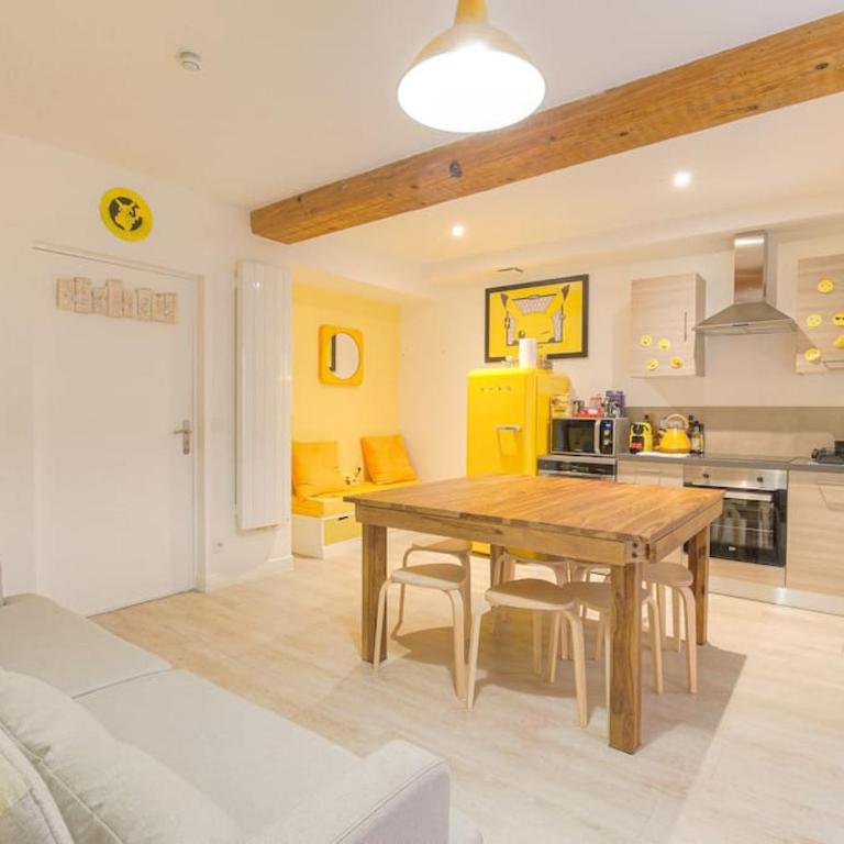 Spécial groupes Lyon - 10 personnes - Three-Bedroom Apartment - 29