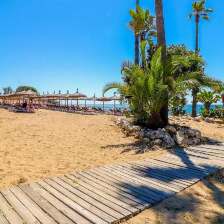 Hacienda del Sol Beachside and Golf Apt Marbella Puerto Banus - Apartamento Superior de 2 dormitorios con vistas a la piscina - 3