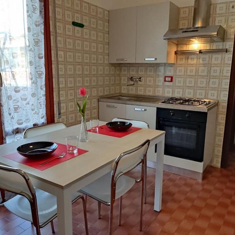 Bilocale zona Fiera-Stazione FS - Apartamento con balcón - 3