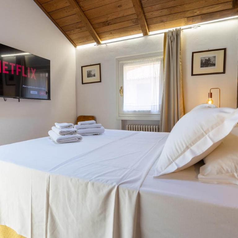 BolognaRoomscom - Frassinago Deluxe - Suite King con Vasca Idromassaggio - 3