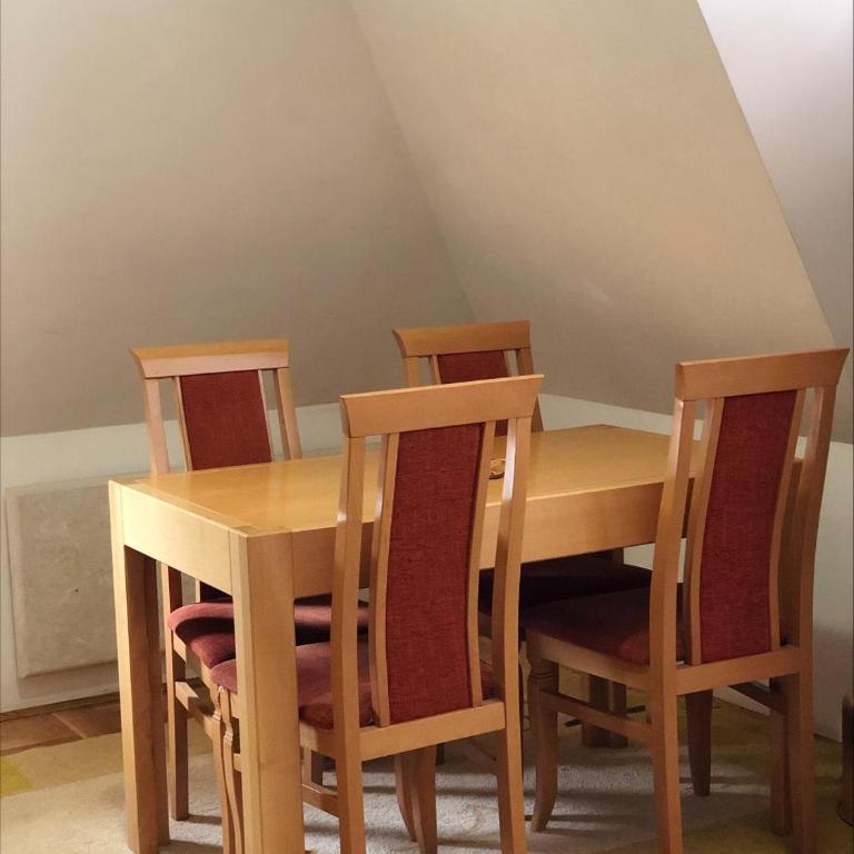 Apartmani Kris - Apartman sa 2 Spavaće Sobe i Pogledom na Bazen - 7