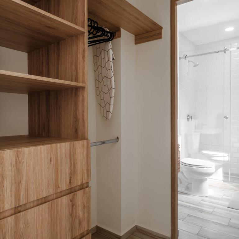 Polanco Prime Location Suites - Near USA Embassy & Citibanamex - Three-Bedroom Apartment - 6